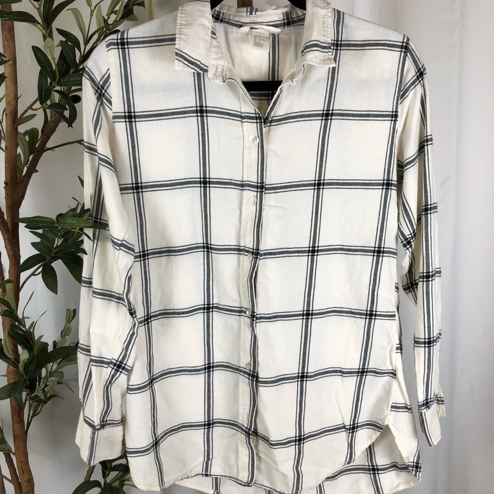 H&M Cream and Black Checkered Women's Button Down Shirt Sz 6 (T4)
